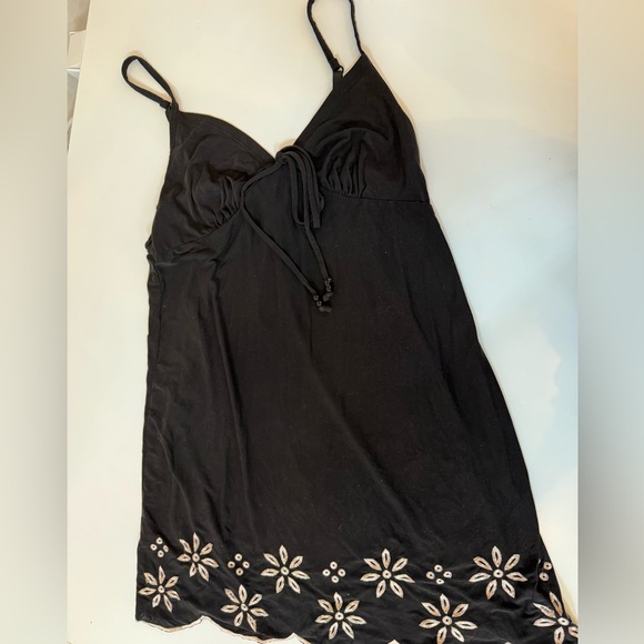 Ambrielle Black Floral slip - Picture 1 of 3